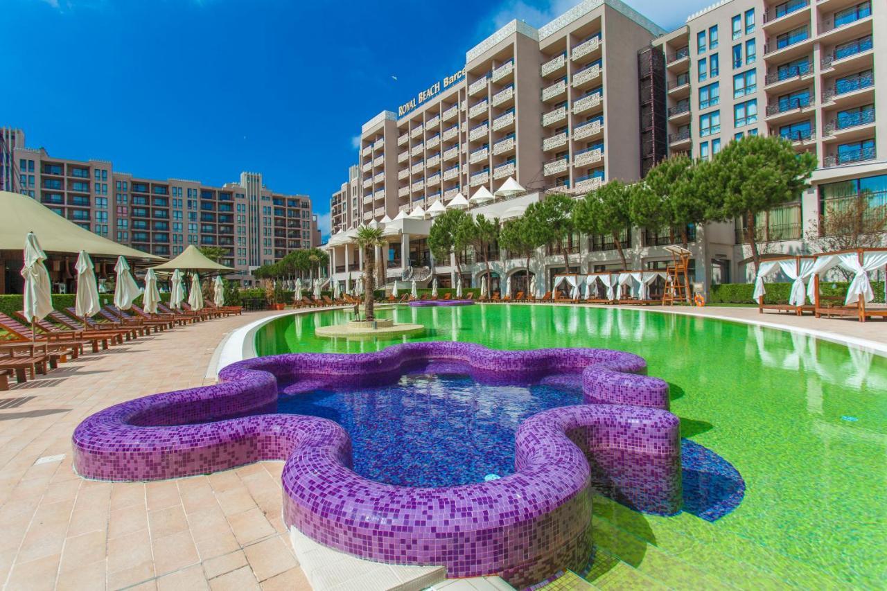 Deluxe Double Room Pool View (2 Adults + 2 Children)
